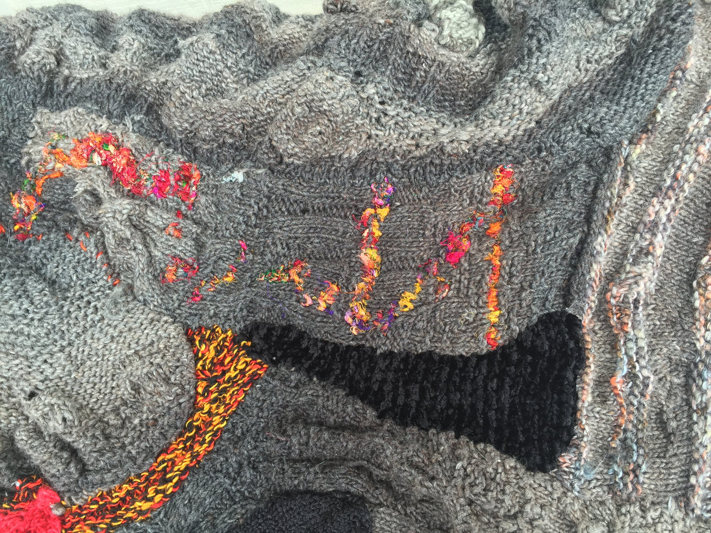 Introduction to Playing Nice Together: Combining yarns in knit work - Lisa Louie - Sun. 8/2