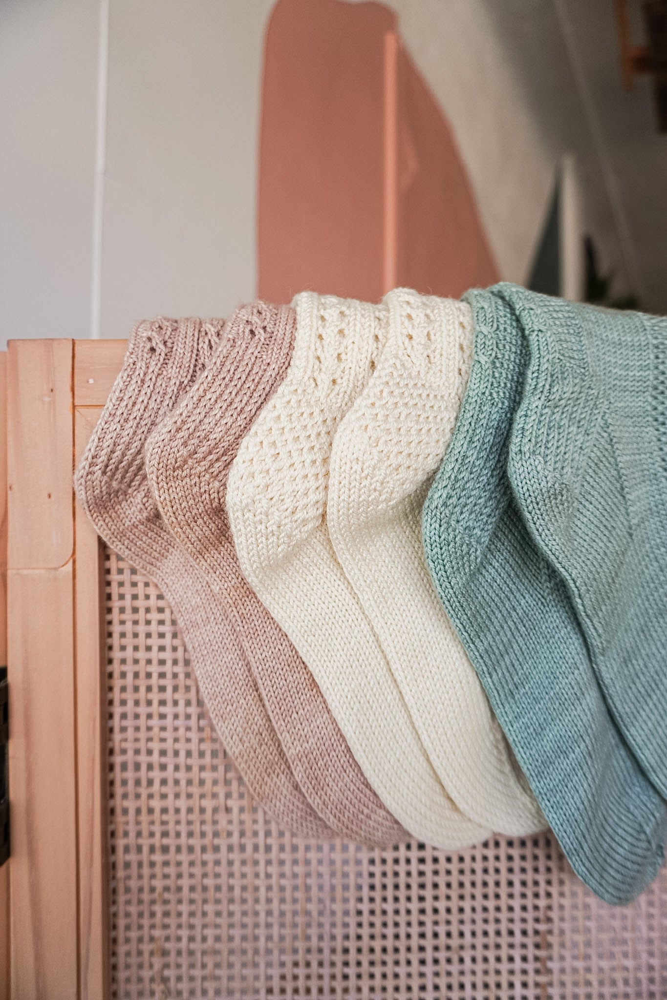 Customizing Socks with Different Heels and Toes - Lauren Rad - Fri. 7/31
