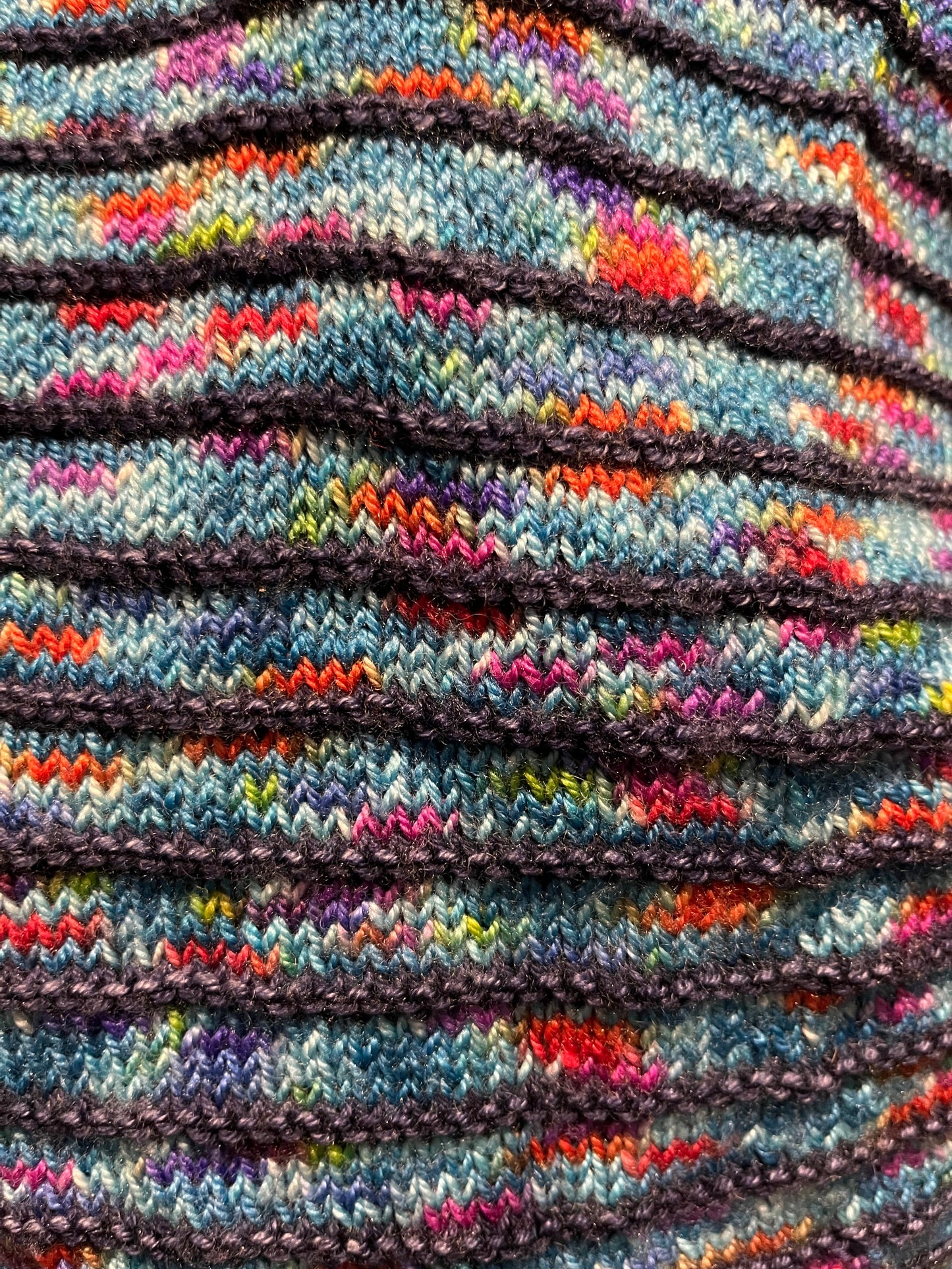 Introduction to Playing Nice Together: Combining yarns in knit work - Lisa Louie - Sun. 8/2